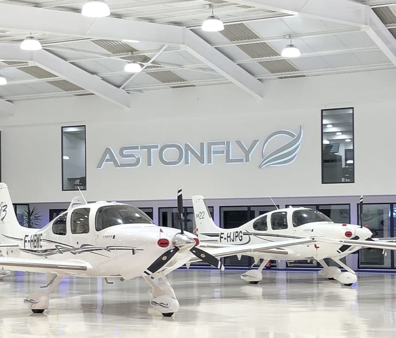 Astonfly est l'école de formation pour pilotes du groupe aéronautique Clair Group